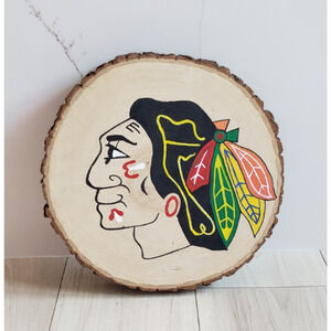VTG NHL Chicago Blackhawks Hand Painted Wood Slice Logo Wall Art 13 USA Man Cave
